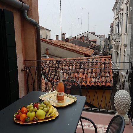 Ca Manzoni Apartment With Terrace Venice Exterior photo