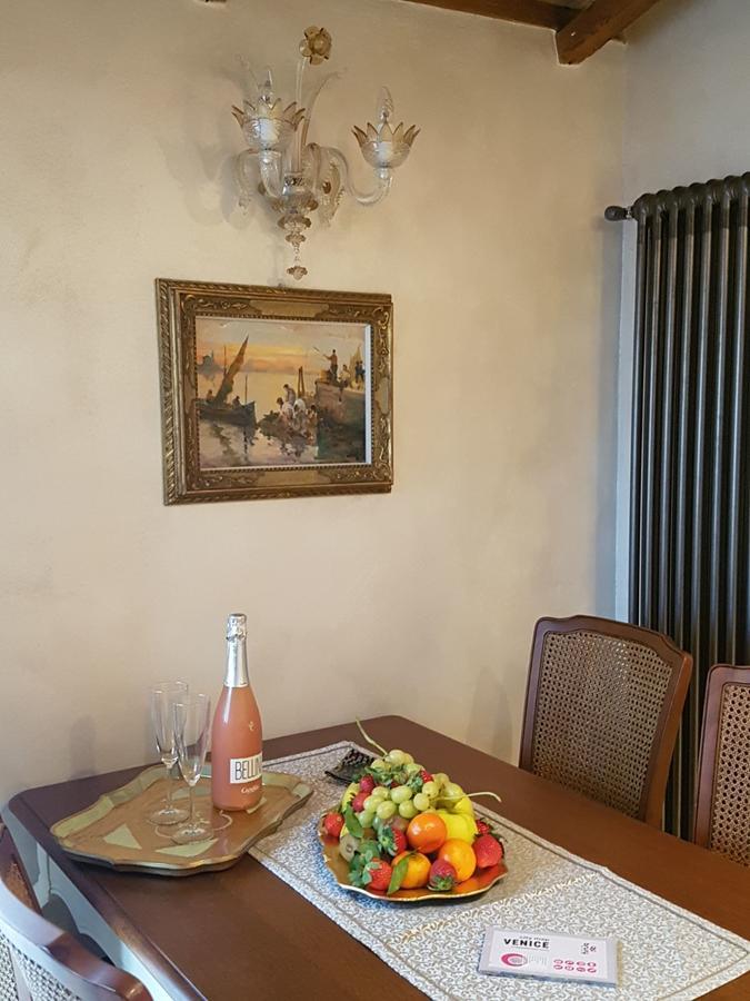 Ca Manzoni Apartment With Terrace Venice Exterior photo